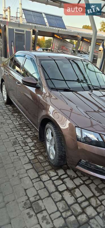 Лифтбек Skoda Octavia 2017 в Кропивницком