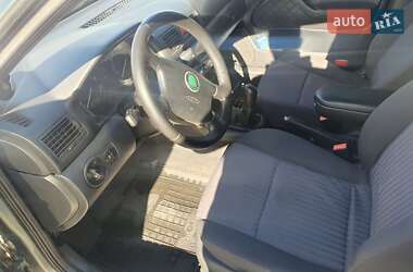 Лифтбек Skoda Octavia 2003 в 