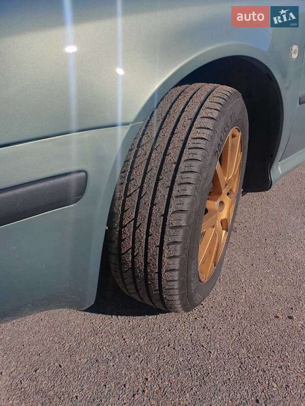 Лифтбек Skoda Octavia 2003 в Коростене фото 10 Лифтбек Skoda Octavia 2003 в Коростене