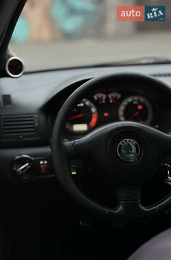 Лифтбек Skoda Octavia 2005 в 