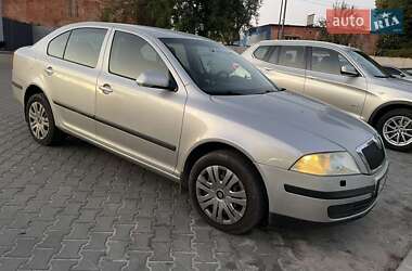 Лифтбек Skoda Octavia 2004 в 