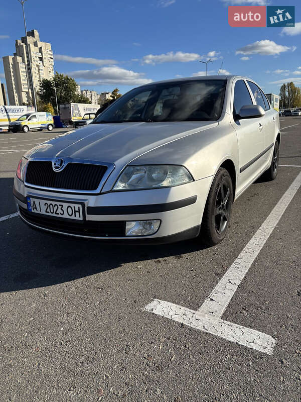 Лифтбек Skoda Octavia 2004 в Киеве