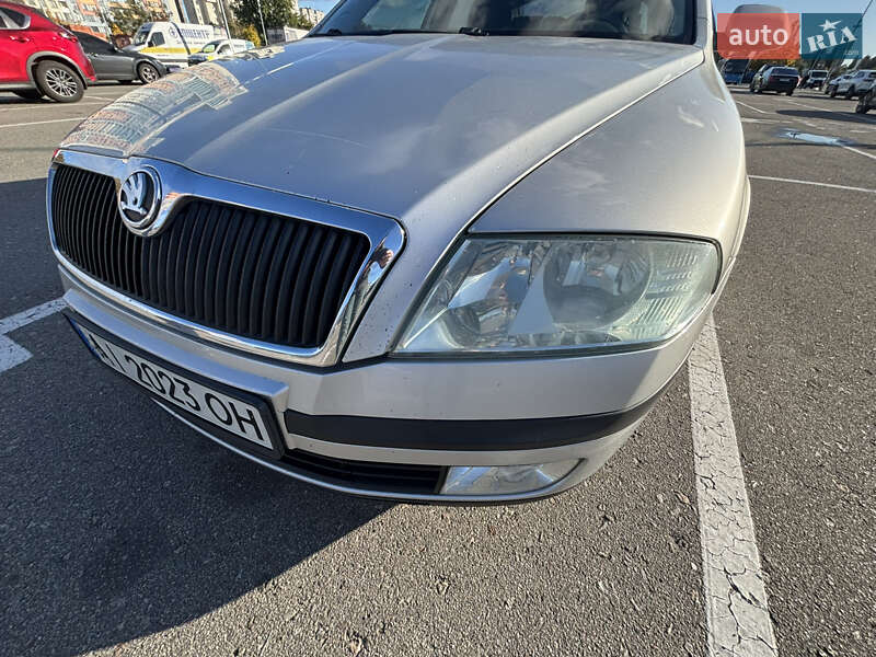 Лифтбек Skoda Octavia 2004 в Киеве