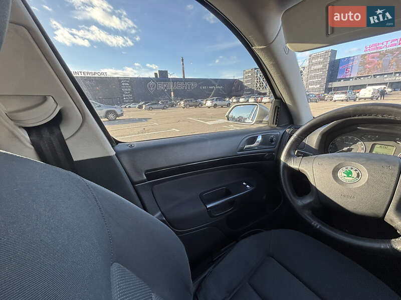 Лифтбек Skoda Octavia 2004 в Киеве