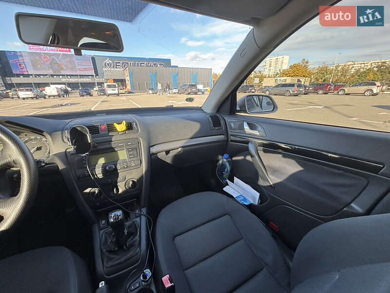 Лифтбек Skoda Octavia 2004 в Киеве