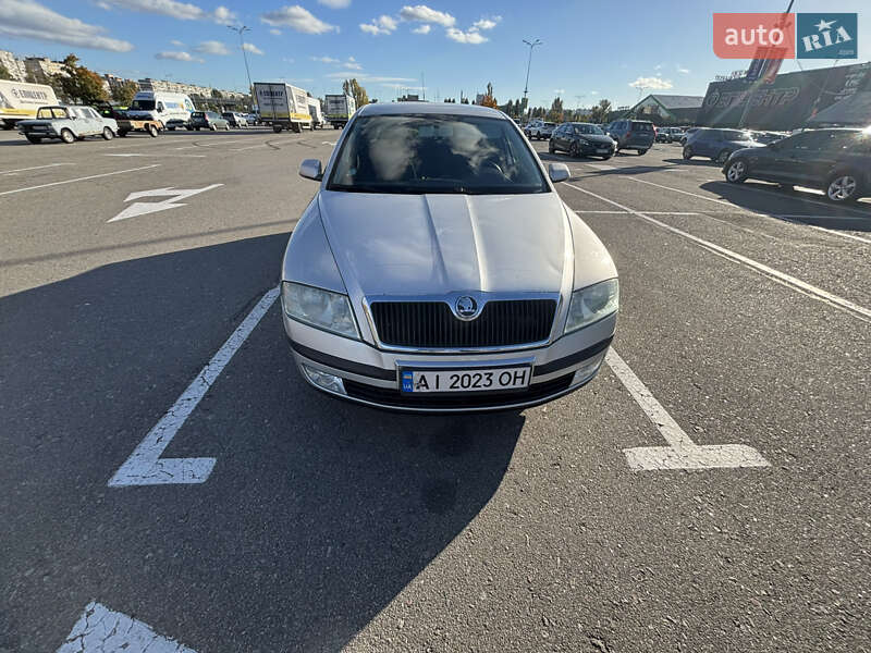 Лифтбек Skoda Octavia 2004 в Киеве