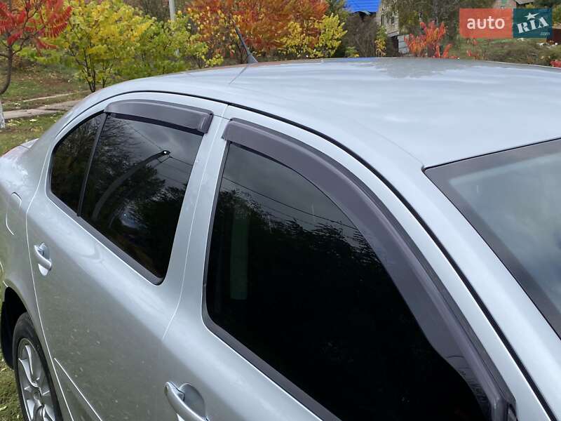 Лифтбек Skoda Octavia 2010 в Ромнах
