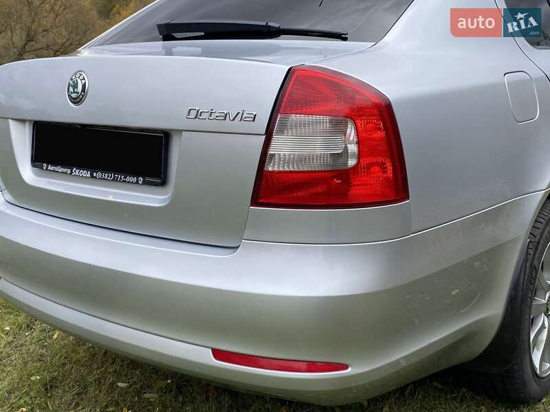 Лифтбек Skoda Octavia 2010 в Ромнах