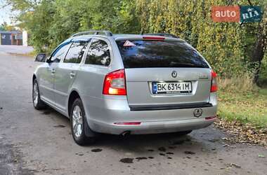 Универсал Skoda Octavia 2010 в 