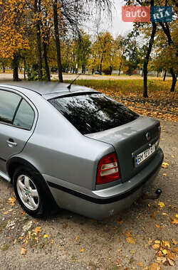 Лифтбек Skoda Octavia 2001 в 