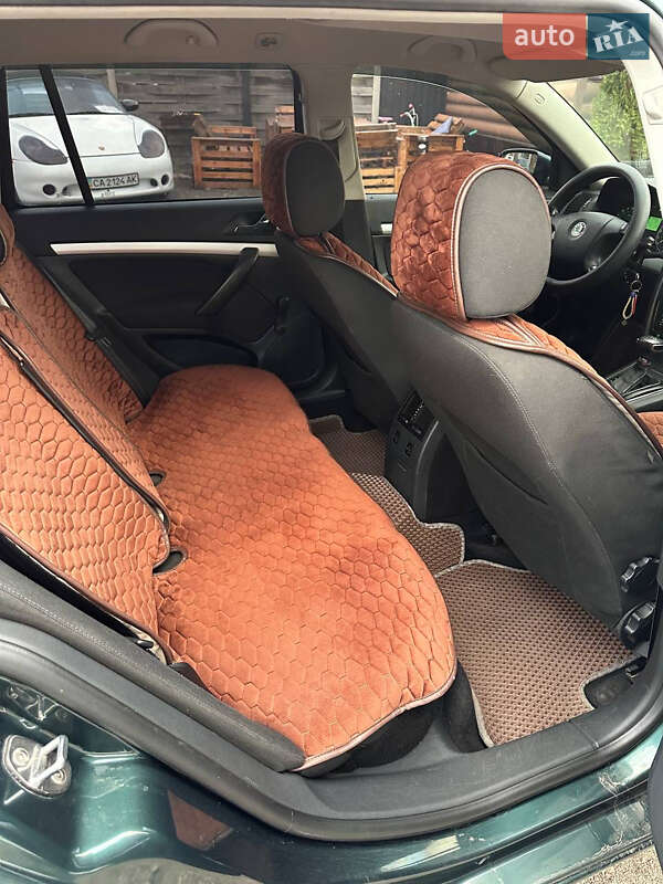 Универсал Skoda Octavia 2008 в Белогородке