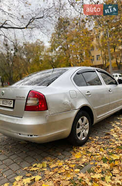 Лифтбек Skoda Octavia 2010 в 