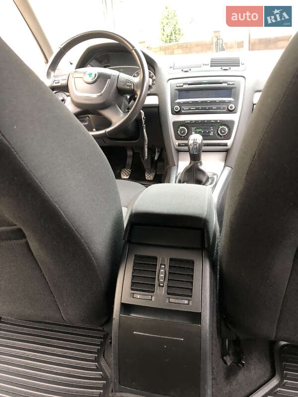 Универсал Skoda Octavia 2012 в Луцке фото 18 Универсал Skoda Octavia 2012 в Луцке