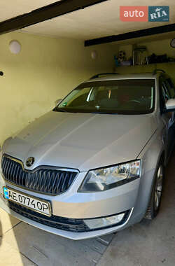Універсал Skoda Octavia 2015 в Дніпрі