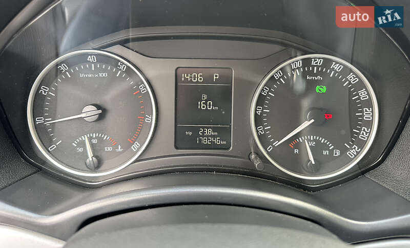 Лифтбек Skoda Octavia 2010 в Киеве