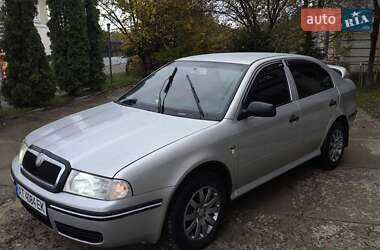 Лифтбек Skoda Octavia 2003 в 