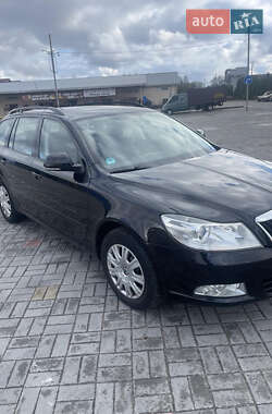 Универсал Skoda Octavia 2010 в 
