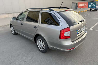Универсал Skoda Octavia 2010 в 