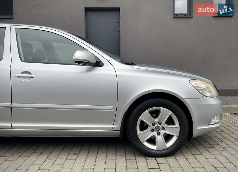 Лифтбек Skoda Octavia 2009 в Мукачево