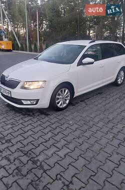 Универсал Skoda Octavia 2015 в Маневичах