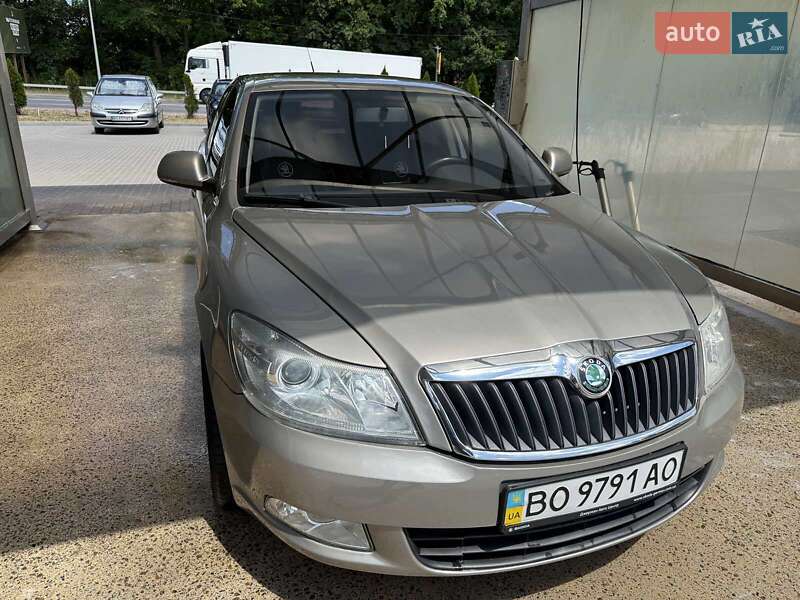 Лифтбек Skoda Octavia 2009 в Тернополе