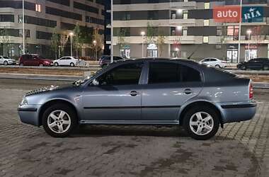 Лифтбек Skoda Octavia 2004 в 