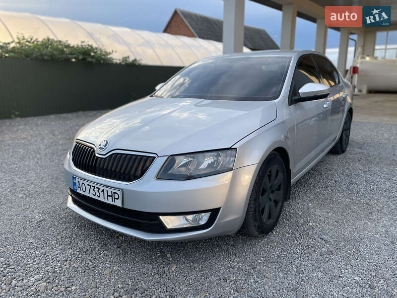 Лифтбек Skoda Octavia 2013 в Иршаве