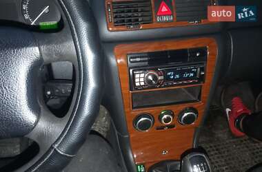 Ліфтбек Skoda Octavia 2001 в  фото 11 Ліфтбек Skoda Octavia 2001 в