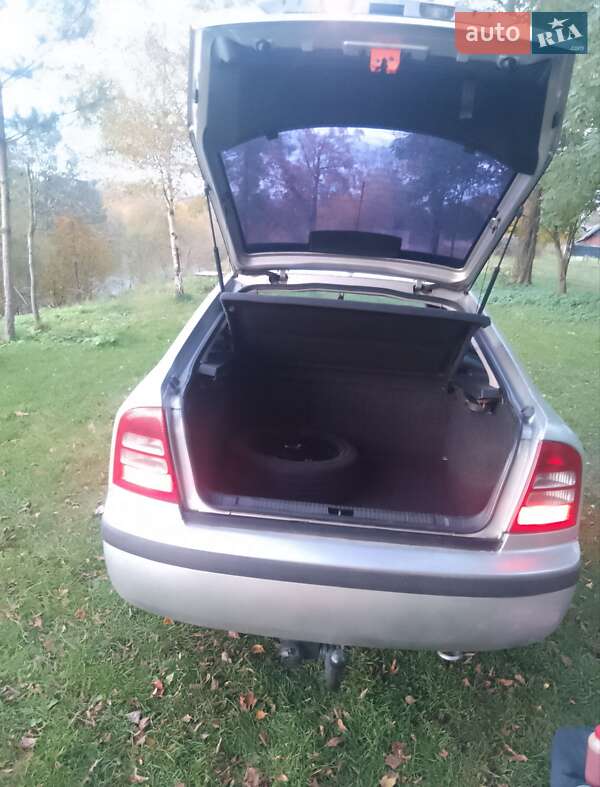 Ліфтбек Skoda Octavia 2001 в Стрию