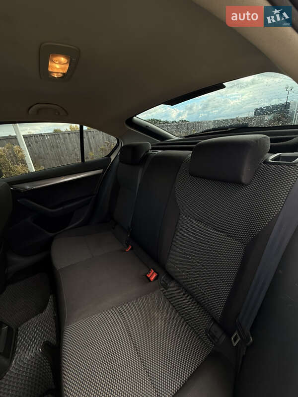 Лифтбек Skoda Octavia 2014 в Киеве фото 14 Лифтбек Skoda Octavia 2014 в Киеве