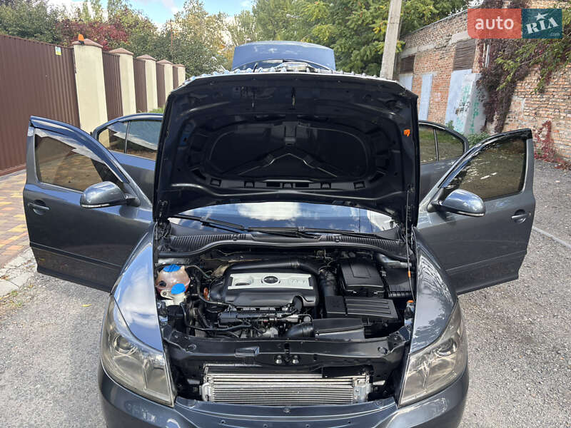 Лифтбек Skoda Octavia 2011 в Запорожье