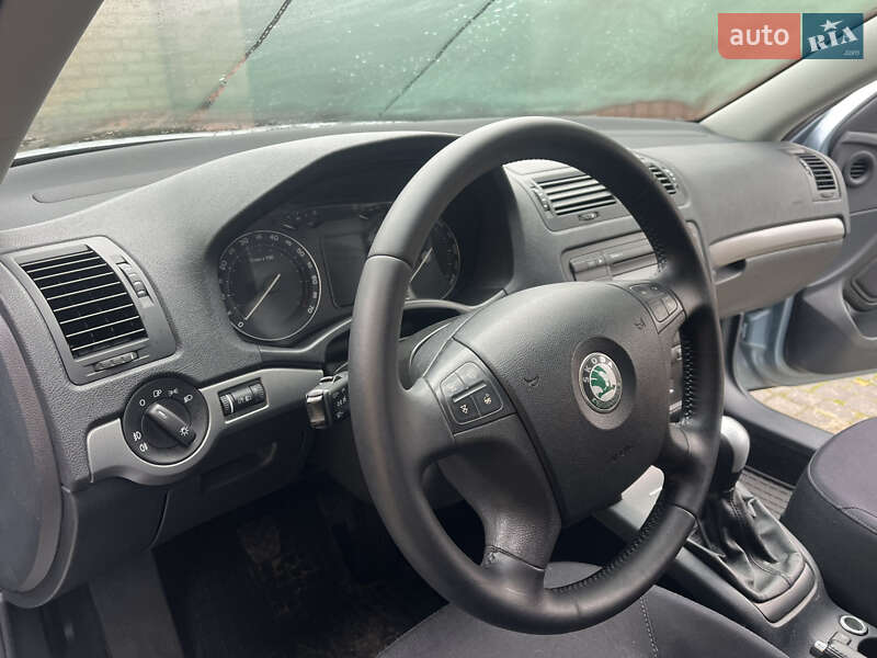 Лифтбек Skoda Octavia 2006 в Ахтырке фото 34 Лифтбек Skoda Octavia 2006 в Ахтырке