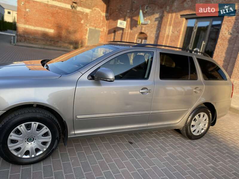 Универсал Skoda Octavia 2011 в Львове