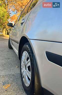 Лифтбек Skoda Octavia 2008 в 