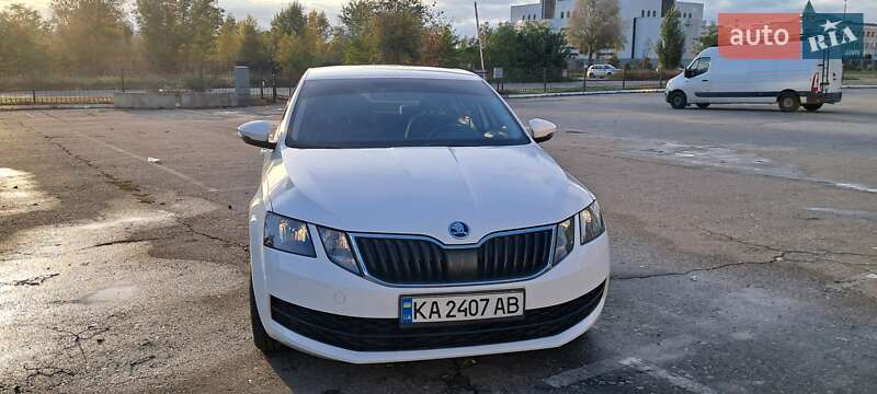 Лифтбек Skoda Octavia 2019 в Киеве