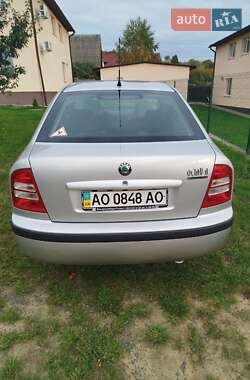 Лифтбек Skoda Octavia 2004 в 