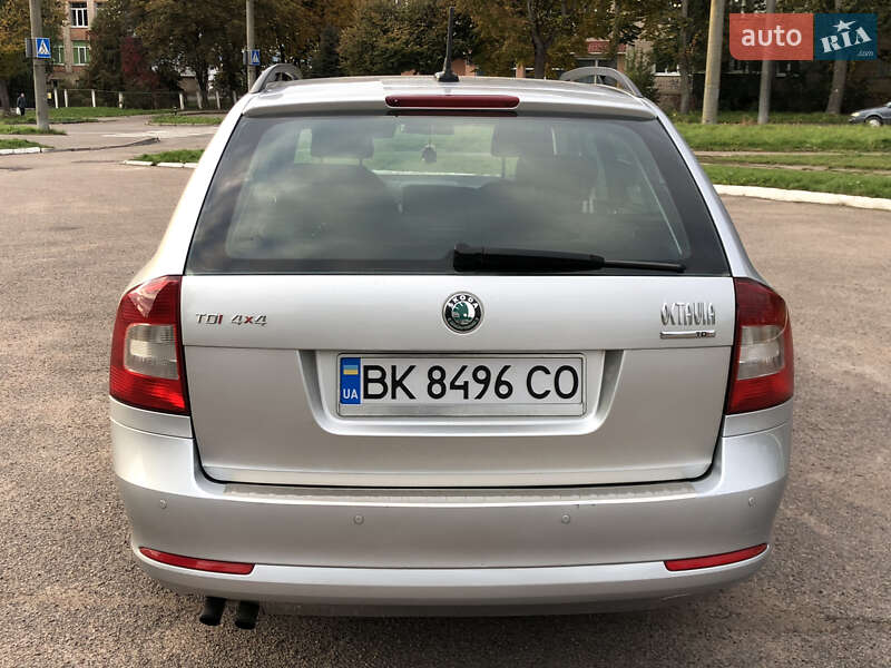 Универсал Skoda Octavia 2012 в Ровно