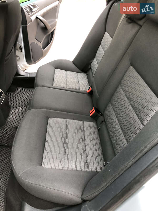 Универсал Skoda Octavia 2012 в Ровно
