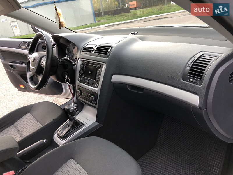 Универсал Skoda Octavia 2012 в Ровно