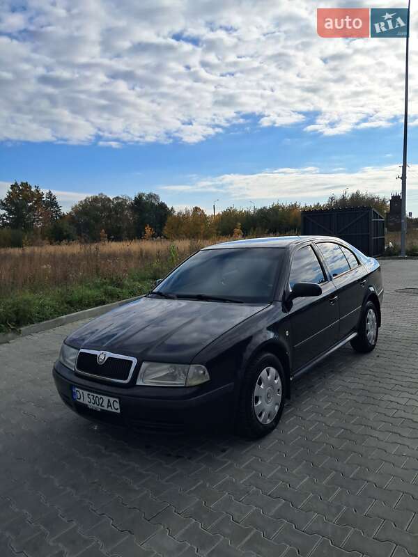 Лифтбек Skoda Octavia 2003 в Ивано-Франковске