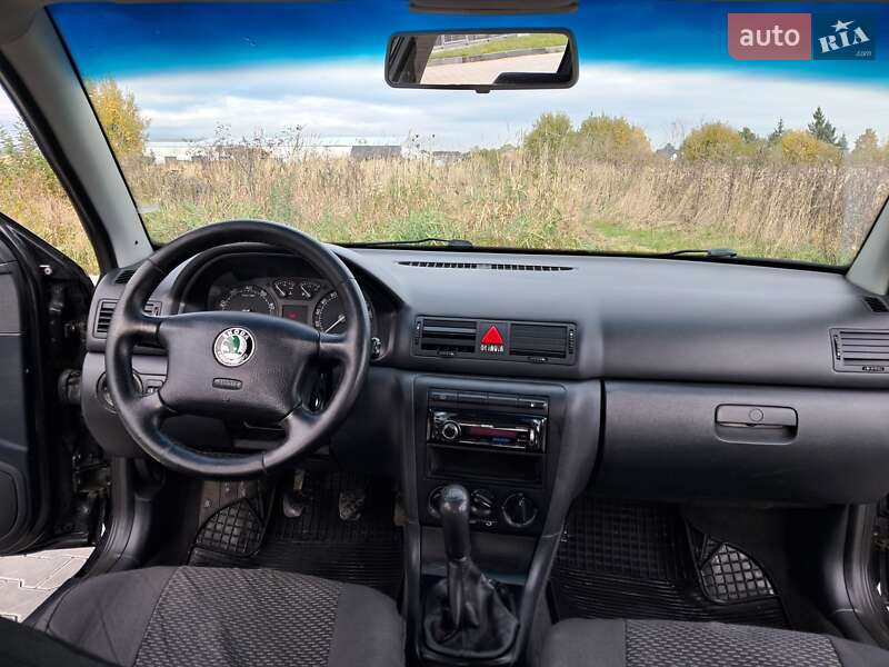 Лифтбек Skoda Octavia 2003 в Ивано-Франковске