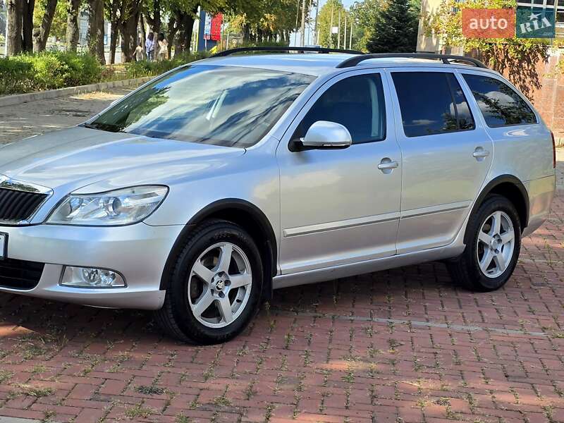 Универсал Skoda Octavia 2009 в 