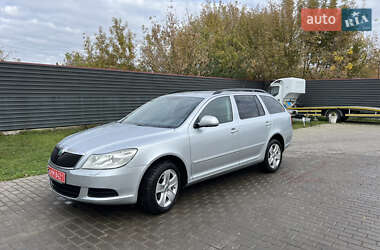 Универсал Skoda Octavia 2012 в 