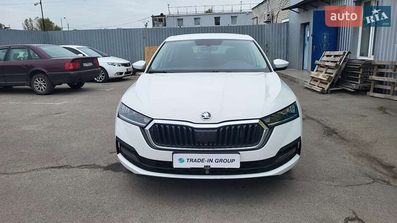 Лифтбек Skoda Octavia 2021 в Киеве
