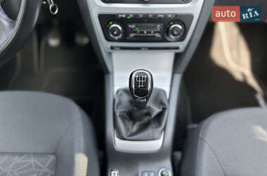 Універсал Skoda Octavia 2011 в  фото 33 Універсал Skoda Octavia 2011 в