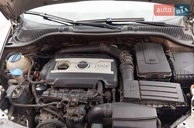 Ліфтбек Skoda Octavia 2012 в  фото 23 Ліфтбек Skoda Octavia 2012 в