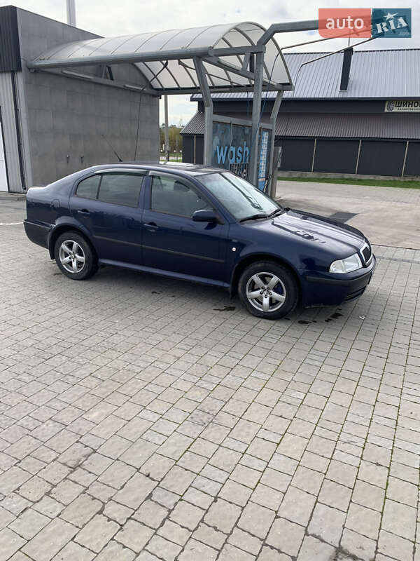 Лифтбек Skoda Octavia 2004 в Буске