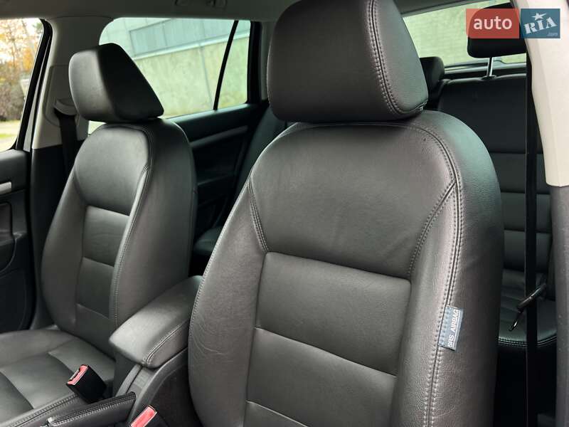 Универсал Skoda Octavia 2012 в Стрые