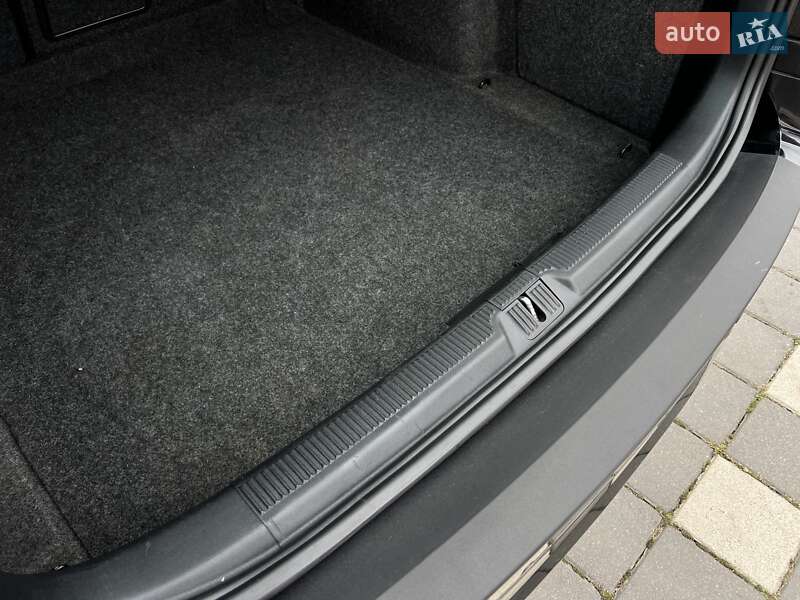 Универсал Skoda Octavia 2012 в Стрые