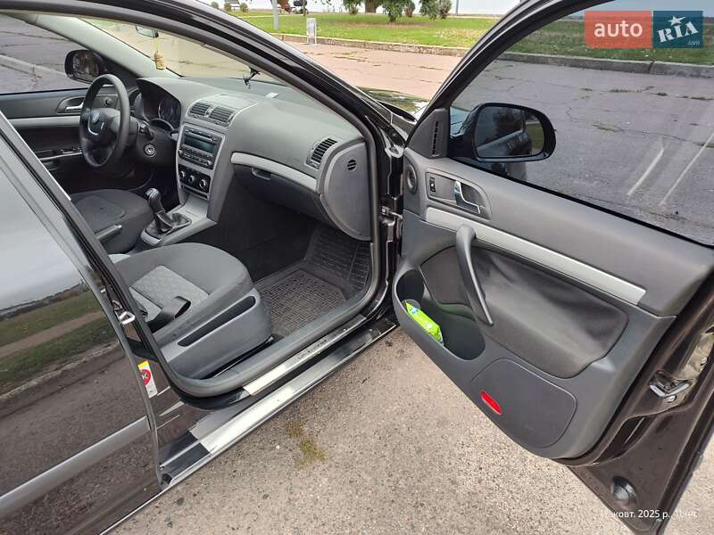 Лифтбек Skoda Octavia 2011 в Черкассах фото 21 Лифтбек Skoda Octavia 2011 в Черкассах